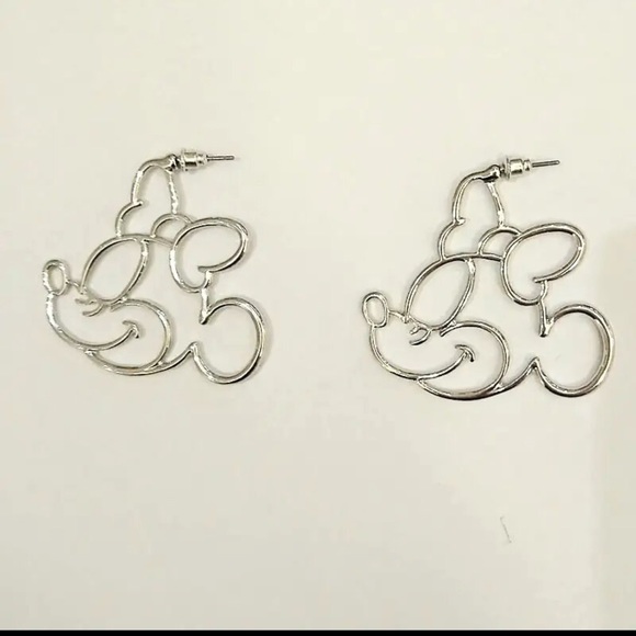 Fourty Dreams Boutique Jewelry - New silver Minnie Mouse earrings
